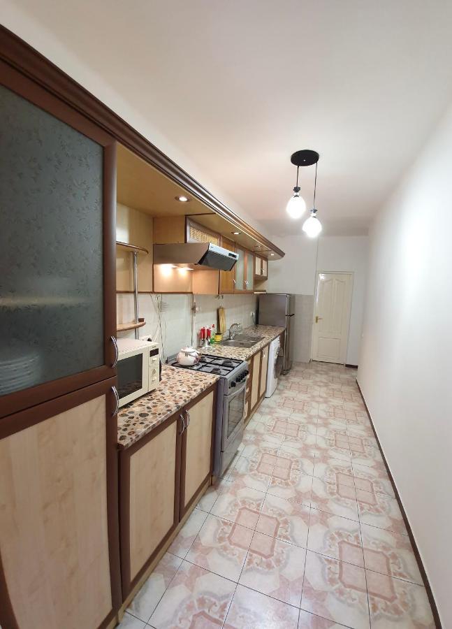 Cozy Apartment Near Opera House Ереван Екстериор снимка