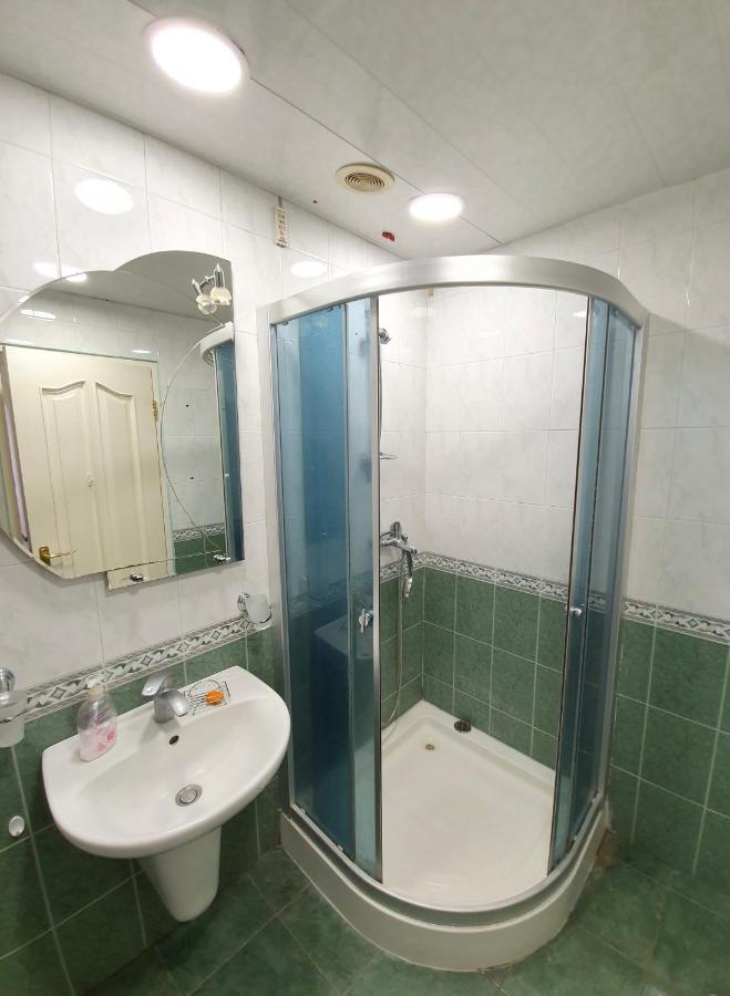 Cozy Apartment Near Opera House Ереван Екстериор снимка