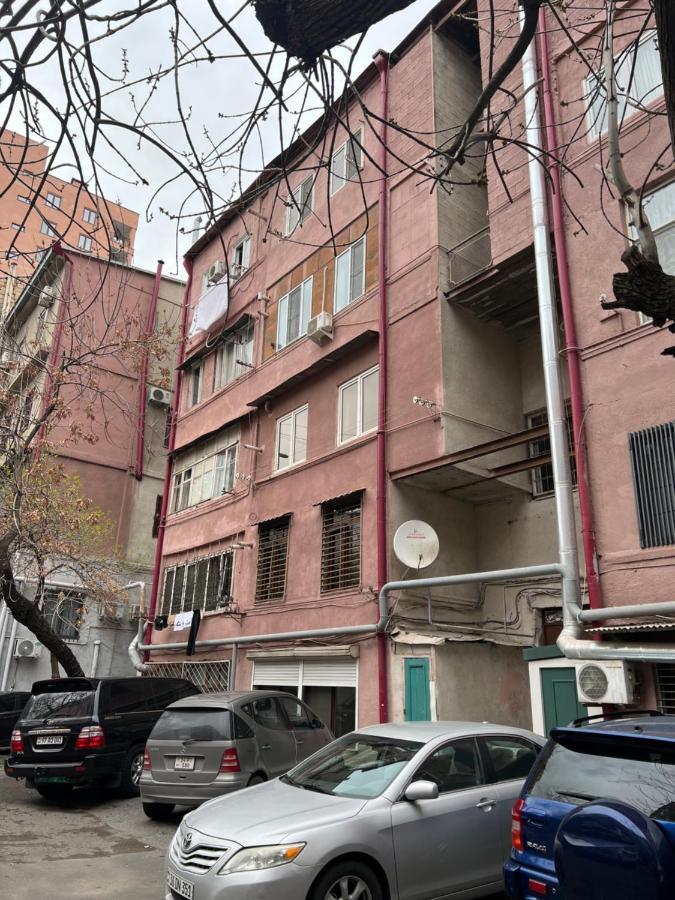 Cozy Apartment Near Opera House Ереван Екстериор снимка